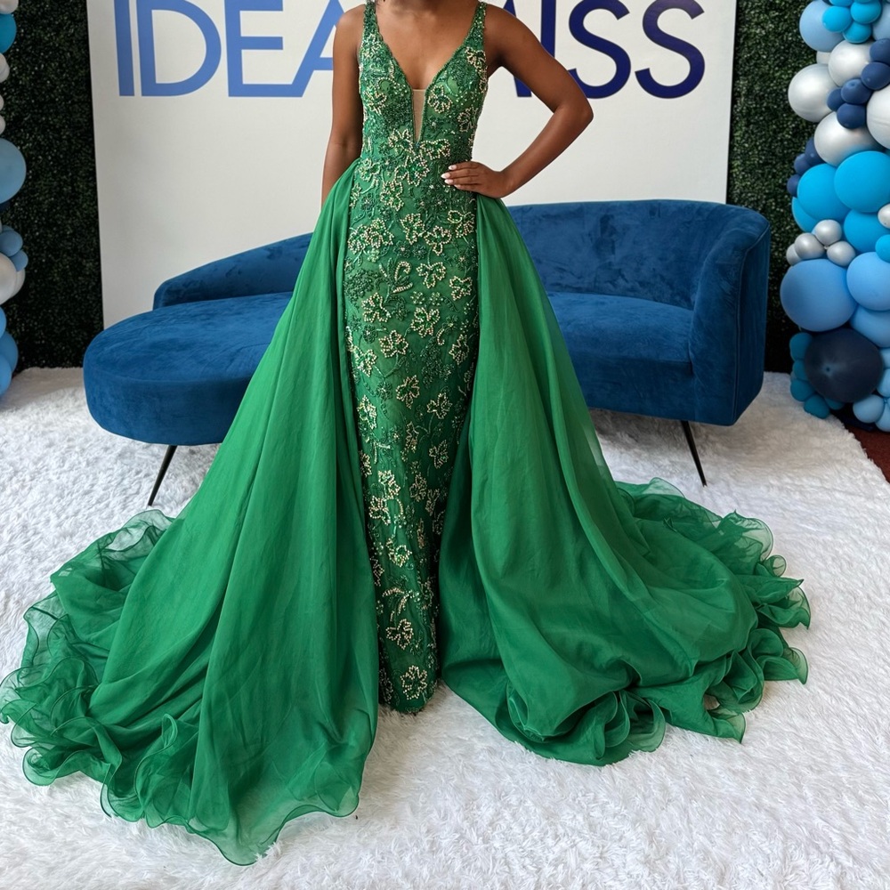 Sherri Hill Emerald Gown with Maple Leaf Accents